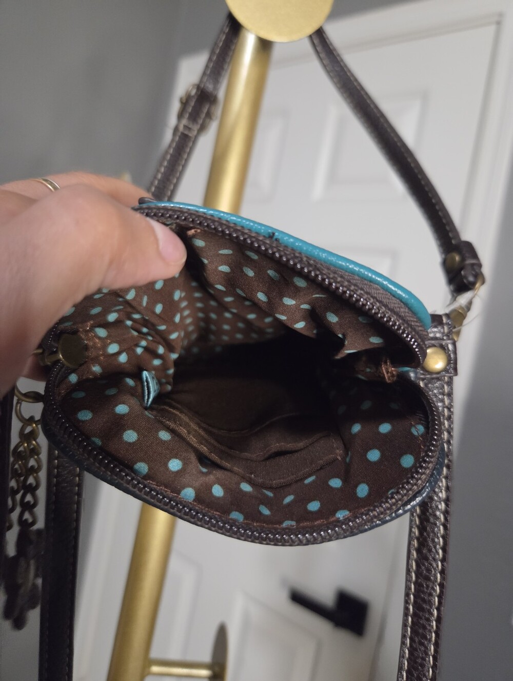 Chala Teal & Brown Sea Turtle Crossbody Bag - Picture 5 of 5